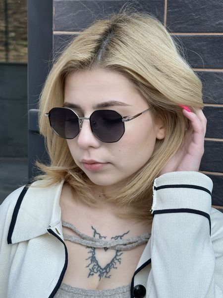 Поляризаційні сонцезахисні окуляри жіночі багатогранники чорні в срібній оправі 3983 фото